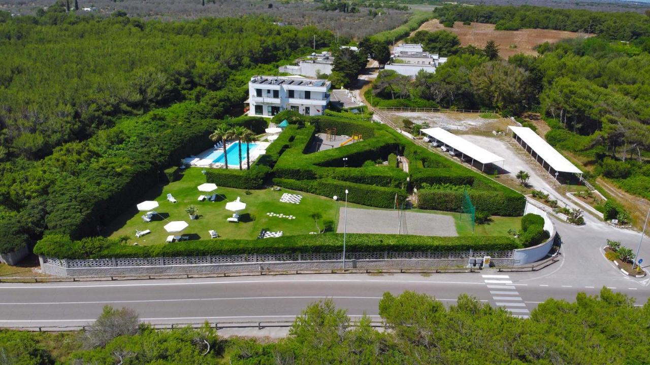 Residence Punta Cassano - In Piscina Sulla Spiaggia Di Sabbia San Foca Exterior photo